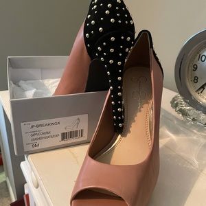 Never worn Jessica Simpson heels !